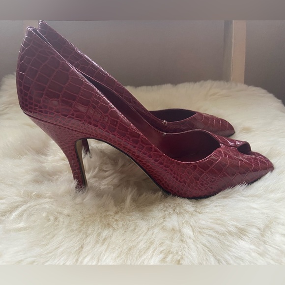 Red Snake Heels - Picture 2 of 3